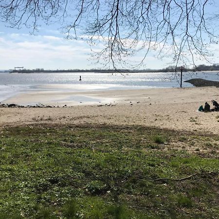 Urlaub Am Elbstrand - Wohnung In Blankenese Mit Naturblick Hamburg Exterior photo